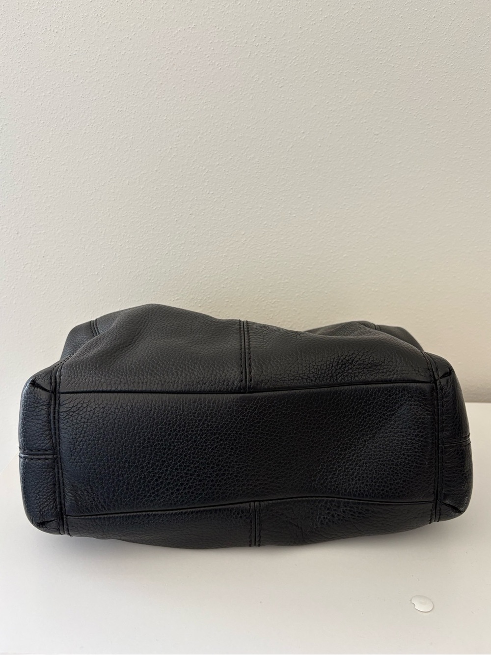 Coach Black Pebbled Leather Shoulder Bag with Gold Hardware - Picture 3 of 8